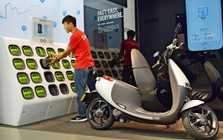 Thế giới còn chưa đuổi kịp, Trung Quốc đã sang trang mới: Ô tô điện lỗi thời rồi, giờ phải chạy "lừa điện"