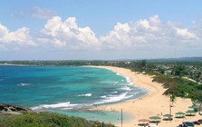 Không phải Hạ Long, Cát Bà, đây mới là bãi biển được du khách nhận xét "trong xanh nhất miền Bắc"