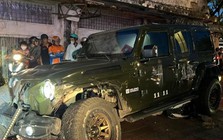 Xe Jeep lao qua dải phân cách tông 3 xe máy ở TP.HCM, hai phụ nữ tử vong