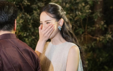 "Góc khuất" màn cầu hôn của thiếu gia có gia thế khủng với mỹ nhân 2k2: Mắc cỡ quá Hai ơi