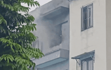 Hà Nội: Sau tiếng nổ vang trời, ngôi nhà 4 tầng bốc cháy ngùn ngụt, 2 nạn nhân tử vong