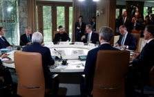 Bị ông Trump ngó lơ, Tổng thống Zelensky kêu gọi 40 tỷ USD tái thiết Ukraine