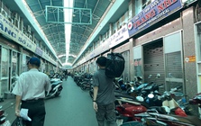 Khung cảnh lạ lùng tại chợ thuốc quận 10 - TP.HCM: Hàng loạt quầy cửa đóng then cài, 1 chủ hiệu thuốc phải thốt lên điều khó hiểu