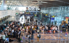 Sân bay Quốc tế Đà Nẵng - "phễu" đón khách du lịch quốc tế: Thủ tục check-in chỉ trong 2 phút, kiểm soát xuất nhập cảnh tự động...