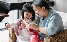 3 kiểu người già nuôi dạy trẻ thông minh, EQ cao – cứ mạnh dạn giao con cho họ