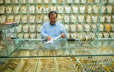 Một quốc gia châu Á 'cuồng' vàng vượt xa Trung Quốc, Ấn Độ: nhập khẩu 100 tấn, giá tăng 80% trong 12 tháng - gấp đôi chuẩn quốc tế