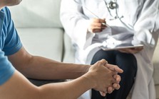 Lập trình viên bất ngờ khỏi gan nhiễm mỡ nhờ 1 bài tập: Bác sĩ nói "20 phút tập ngang 1 tiếng chạy bộ"