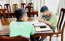Nhân viên Techcombank gọi điện báo có người chuyển khoản nhầm, tài xế Grab sợ lừa đảo liền tắt máy: Tối về kiểm tra tài khoản thì phát hiện 1,7 tỷ đồng rồi vội báo công an