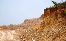 'Tuýt còi’ đấu giá hai mỏ khoáng sản trữ lượng hàng triệu m3 tại Huế