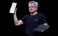 NVIDIA lập đỉnh lịch sử, Jensen Huang vừa bán hơn 36 triệu USD cổ phiếu, tài sản ngang ngửa huyền thoại Warren Buffett