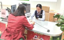 Chồng qua đời để lại sổ tiết kiệm 500 triệu đồng, vợ đi rút phát hiện còn 0 đồng, ngân hàng: "Chúng tôi có lỗi nhưng không chịu trách nhiệm"