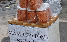 Vì sao thực phẩm "nhà làm" đem bán nở rộ? Vì sao thực phẩm "nhà làm" đem bán nở rộ?