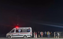 Ô tô rơi xuống sông sau tai nạn liên hoàn: Tìm thấy thi thể nạn nhân cuối cùng