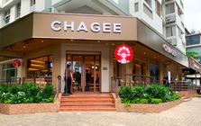 Cận cảnh cửa hàng đầu tiên của Chagee tại khu nhà giàu TP.HCM, giá thuê chỉ bằng1/5 ở đường Đồng Khởi