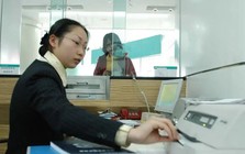 Đem 47 tỷ đồng tiền đền bù đất gửi tiết kiệm, 1 năm sau người phụ nữ sững sờ khi ngân hàng tuyên bố: "Bà chưa từng gửi 1 đồng nào"