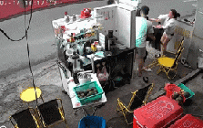 Người phụ nữ bị hành hung trên phố, trước đó từng gửi một phản ánh lên tổng đài 1022