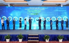 Vinfast và 12 ngân hàng, tổ chức tài chính chung tay hỗ trợ người dân Hà Nội chuyển sang xe điện