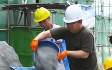Doanh nhân nghìn tỷ tự tin đến công trường làm công nhân nhưng ngày đầu đã suýt bị đuổi việc: “Chưa thấy ai kém như anh”
