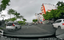 Hà Nội mưa dông, sét đánh liên hồi: 1 người phụ nữ tử vong trên cánh đồng