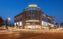 Vincom Retail (VRE) sở hữu hệ thống điện mặt trời tương đương công suất một nhà máy điện quy mô nhỏ