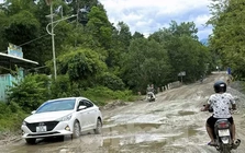 Cận cảnh tuyến đường 'đau khổ' với người dân vùng núi Đà Nẵng Cận cảnh tuyến đường 'đau khổ' với người dân vùng núi Đà Nẵng