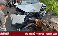 Ô tô tông loạt xe máy ở Hà Nội, 6 người bị thương