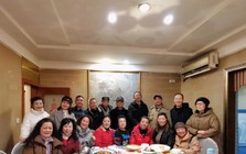 Người đàn ông mở tiệc mời bạn bè đến họp lớp sau 20 năm, hóa đơn 182 triệu đồng: khi về bị loại khỏi nhóm chat, mọi người không ai muốn gặp lại