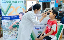 Long Châu và V.Rohto tầm soát thị lực miễn phí – Vì sức khỏe đôi mắt Việt