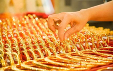 Giá vàng thế giới lao dốc, giá vàng nhẫn trong nước tiếp tục giảm