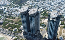 Cảnh hoang tàn ở cao ốc nghìn tỷ 'mắc cạn' bên vịnh Nha Trang Cảnh hoang tàn ở cao ốc nghìn tỷ 'mắc cạn' bên vịnh Nha Trang
