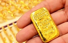 Tâm lý thận trọng bao trùm thị trường vàng, chứng khoán