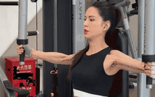 Lý Nhược Đồng khoe body cực phẩm tuổi 58: Vòng eo số 11, cánh tay săn chắc và thần thái không tuổi