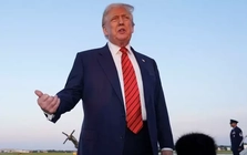 Tổng thống Mỹ Trump tuyên bố sẽ áp thuế 250% với dược phẩm Tổng thống Mỹ Trump tuyên bố sẽ áp thuế 250% với dược phẩm