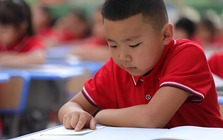 Nhà kinh tế học đạt giải Nobel chỉ ra: Cha mẹ đầu tư kỹ năng cho con là sớm sinh lời nhất!