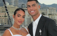 Ronaldo bất ngờ thay đổi kế hoạch đám cưới