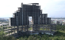 Cận cảnh 2 khách sạn 5 sao dang dở trên đất vàng ven biển Đồng Hới