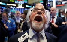 Khối ngoại quay đầu bán trong ngày VN-Index lập kỷ lục, ngược chiều "tung" hơn 500 tỷ gom một mã ngân hàng