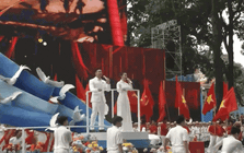 Tiết lộ gây sốc về tiền tác quyền hit quốc dân 10 tỷ view: 400 nghìn một lần diễn, cả nước thuộc nằm lòng