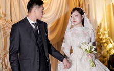 Ảnh cưới nét căng của thủ môn U23 Việt Nam và vợ thạc sĩ