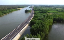 Ngắm cung đường ven biển băng qua rừng dương, cồn cát đẹp bậc nhất Quảng Ngãi