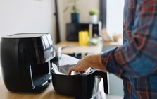 2 lưu ý khi vệ sinh nồi chiên không dầu, bất cứ ai sử dụng đều phải biết