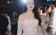 Mỹ nhân được cả showbiz nâng niu như báu vật, 42 tuổi vẫn là "bức họa" thời trang triệu người mê