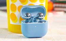 Mẫu tai nghe thiết kế lạ mắt, giá 5 triệu đồng