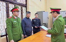 Khởi tố nguyên chủ tịch xã và và kế toán Nguyễn Thị Nụ
