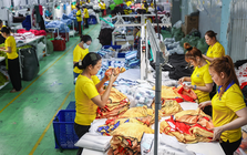 Dệt may vượt khó, giữ đà xuất khẩu