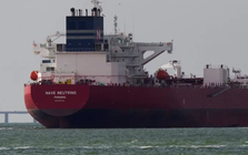 Không phải Nga hay Venezuela, hơn 170 triệu thùng dầu của một quốc gia châu Á đang lênh đênh trên biển, chuyện gì đang xảy ra?