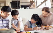 Mối quan hệ giữa cha mẹ và con cái dù tốt đẹp đến mấy cũng không nên chia sẻ 3 điều này: Càng đọc càng thấy thấm!