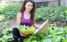 Hình ảnh mới nhất của mẹ "nữ hoàng giải trí Việt" ở tuổi 69 gây chú ý