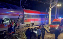 Hai tàu cao tốc đâm vào nhau ở Tây Ban Nha, ít nhất 21 người thiệt mạng