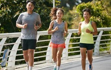 Vừa chạy bộ vừa họp với khách hàng - trào lưu mới của dân văn phòng Trung Quốc